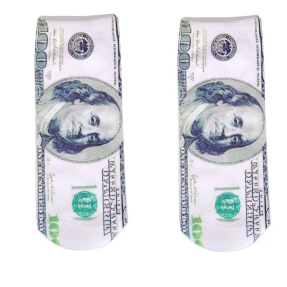 🎁3/$20 fun socks - Picture 1 of 2